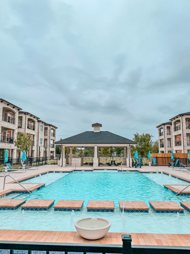 Photo - Avanti Legacy Valor Heights