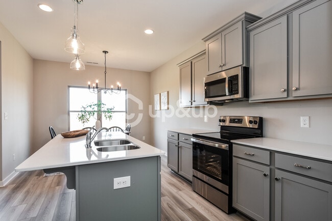 Fantastic 4bd/2ba home! Let yourself in!