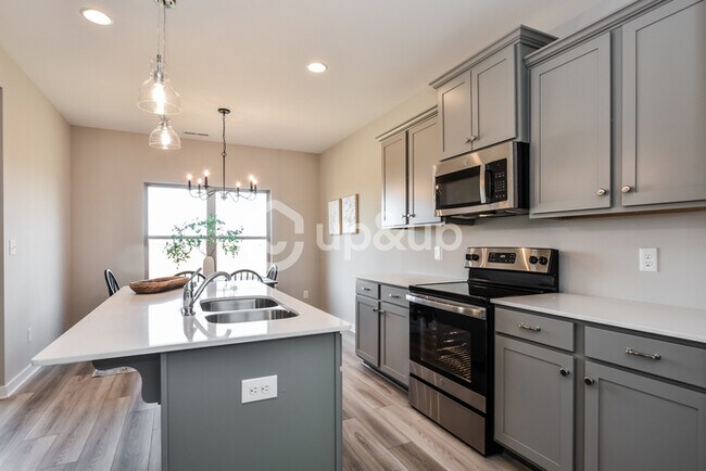 Photo - Fantastic 4bd/2ba home! Coming soon!