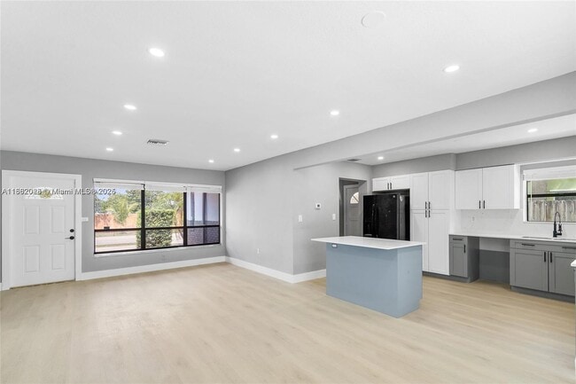 Photo - 3801 N 66th Ave