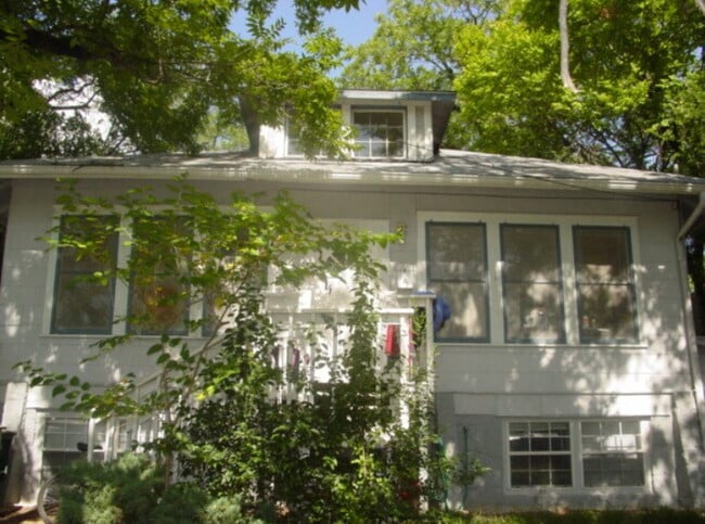 unit A II - 1107 W 22nd St