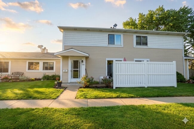 Building Photo - 1483 Cornell Ct