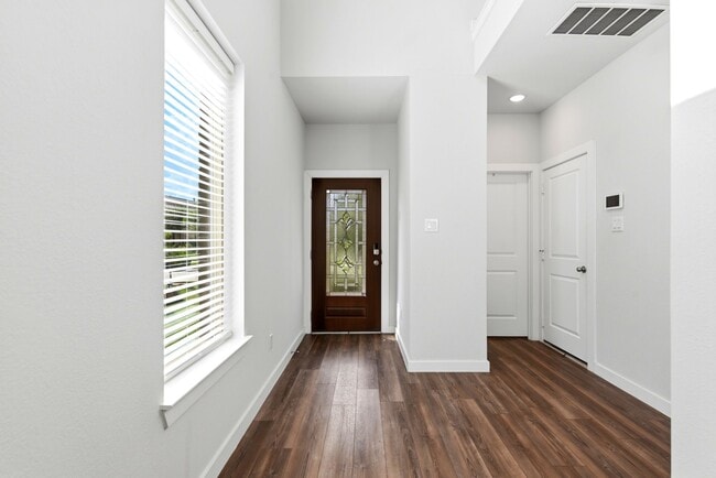 Photo - 8017 Whisper Grove Dr