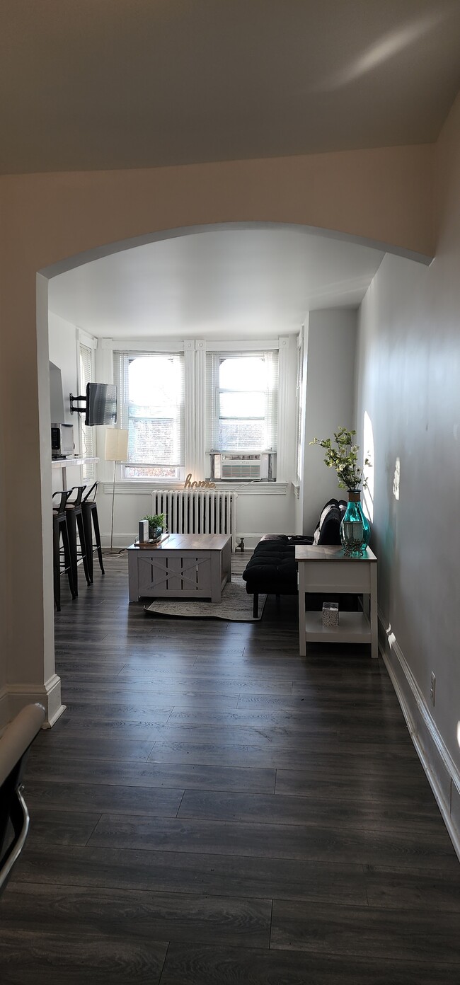 Living Room - 1909 2nd St NW Unidad Sun-filled Penthouse