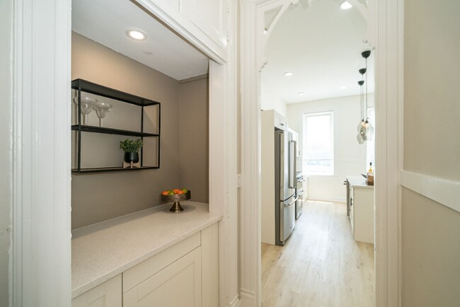 Photo - 1936 Arsenal St