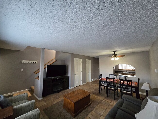 Photo - For Rent: Westwind #30 Condo Unidad #30