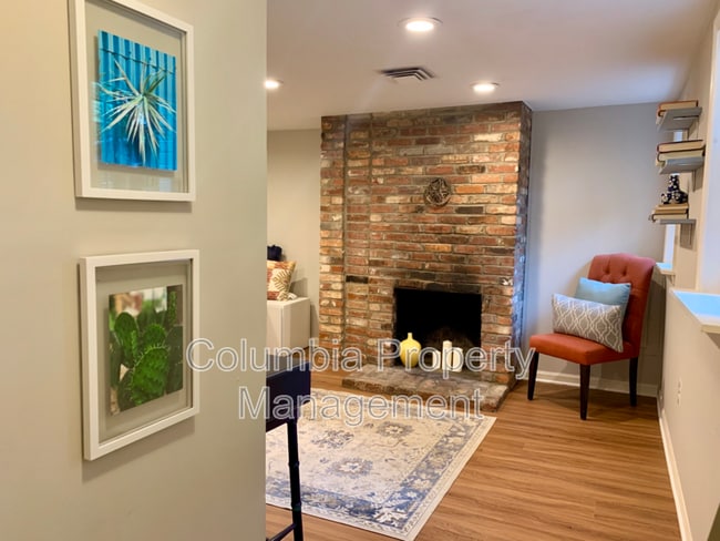 Photo - 1434 A St SE