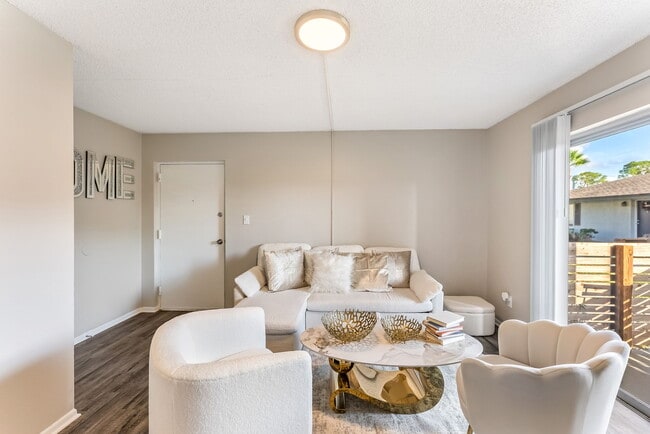 Shoreline Pointe Apartments