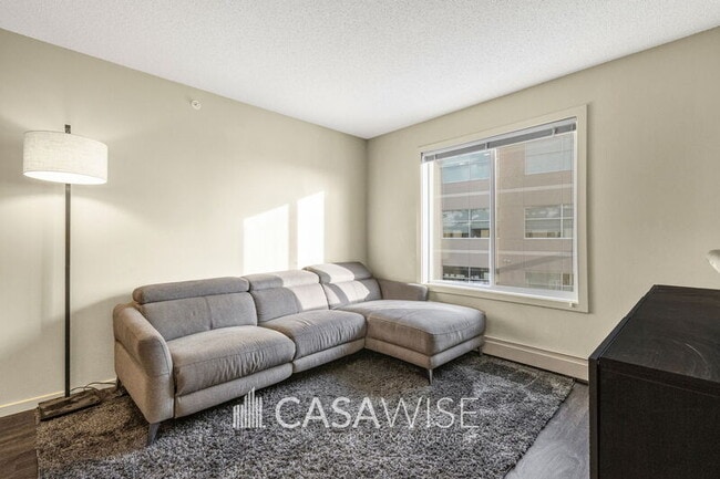 Photo - 340-340 Windermere Rd NW