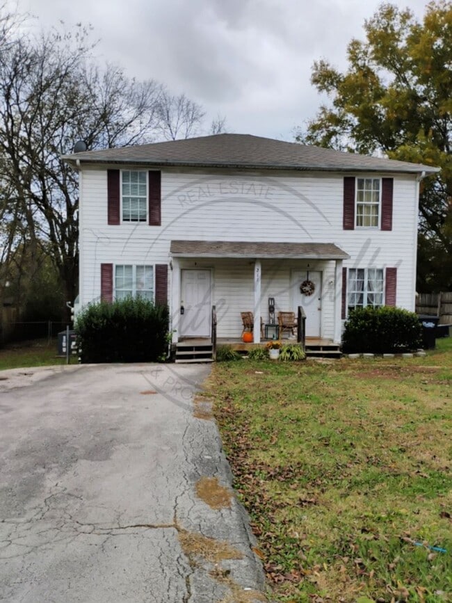 Building Photo - Three Bedroom, Two Level Duplex for Rent! Unit Nowlin 211  A