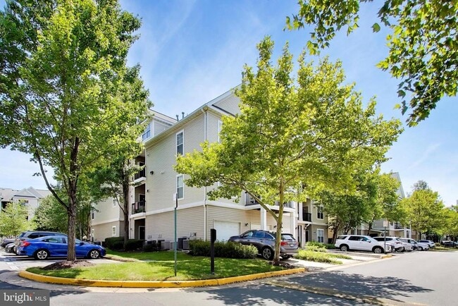 Building Photo - 13357 Connor Dr Unit J