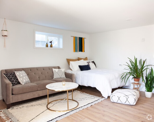 Main Space - 5116 Fresno Avenue A Rental