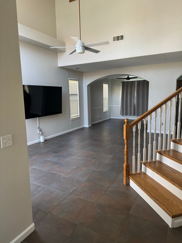 220 Lake Dr