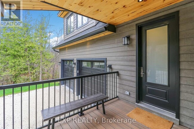 Photo - 155 Delphi Ln