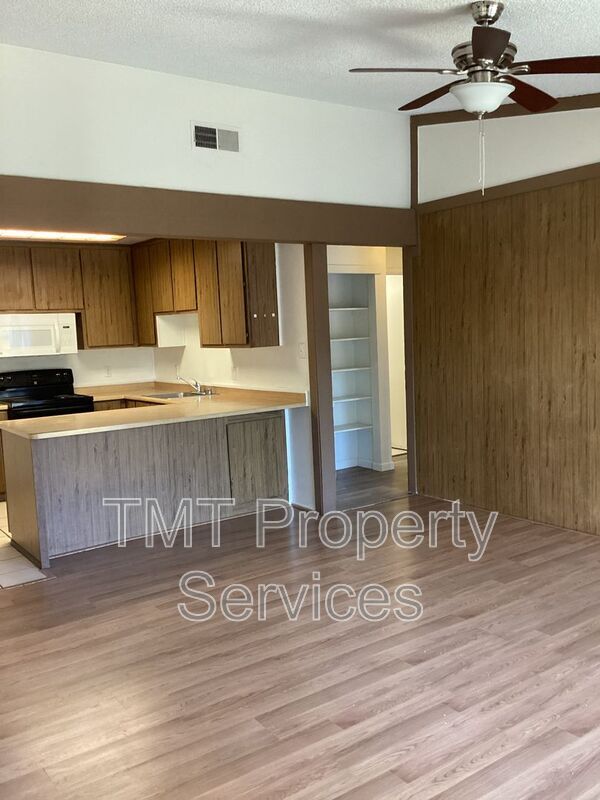 7847 Orchard Woods Cir