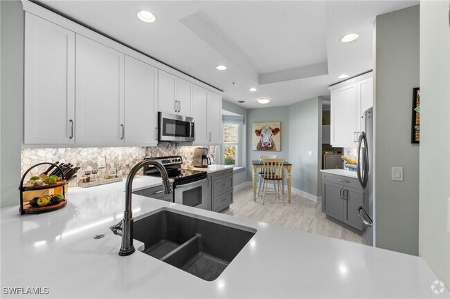 Building Photo - 4700 Yacht Harbor Dr Unit 623 Rental