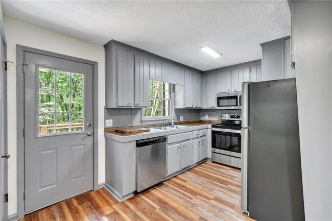 Photo - 5902 Cumming Hwy