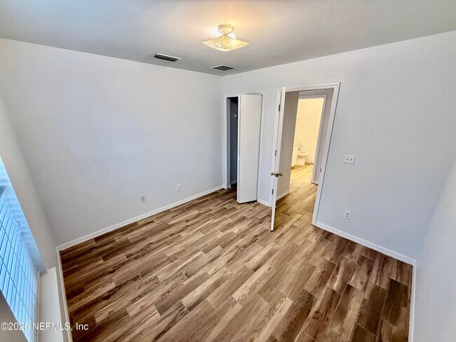 Photo - 622 Briar Way Ln