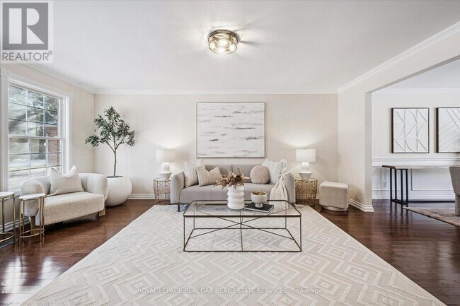 Photo - 4069 Lakeshore Rd.