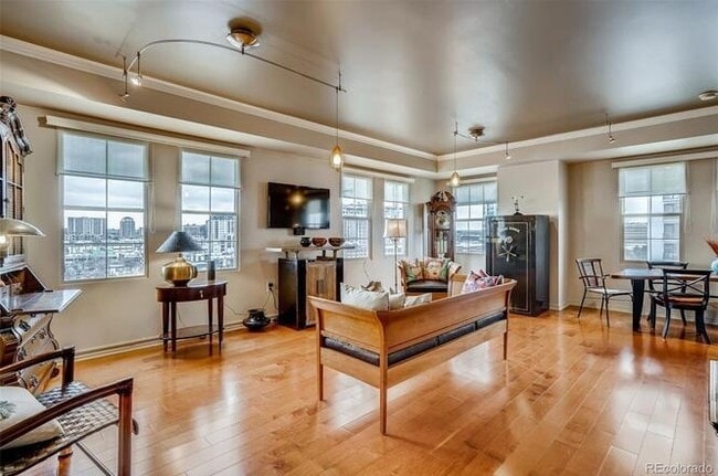 Building Photo - 300 W 11th Ave Unit The Prado Condo  12B