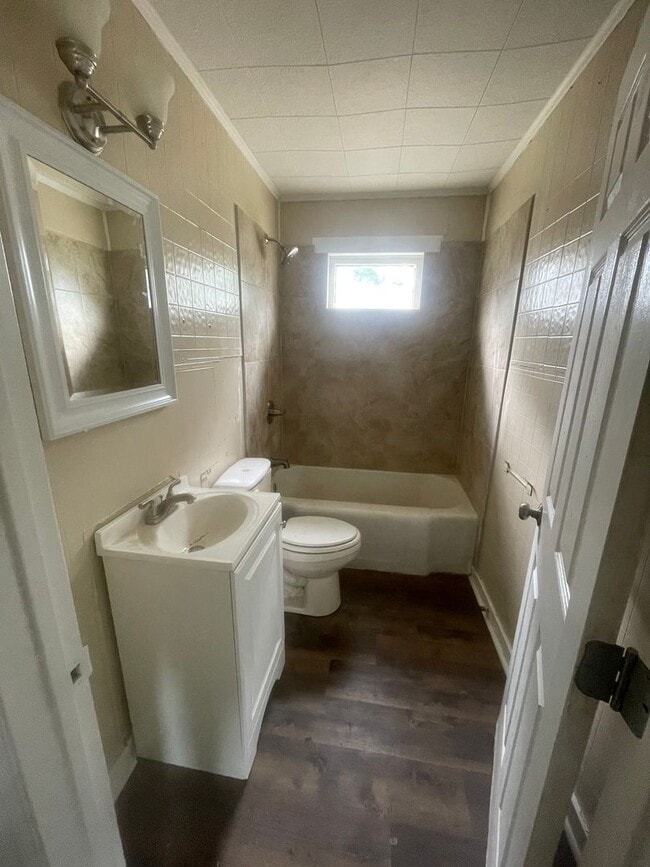 Photo - 1220 S Francis Ave