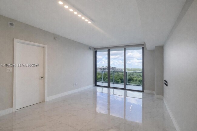 Photo - 16385 Biscayne Blvd Unit 1102