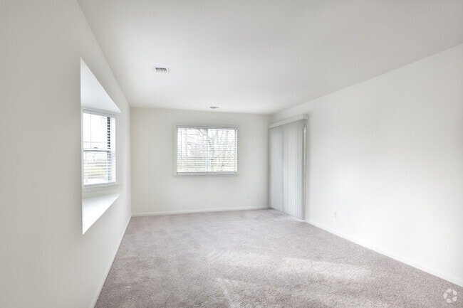 2BR, 1 BA - 1,041SF - Living Room