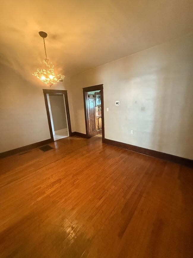 Photo - 607 E 11th Ave