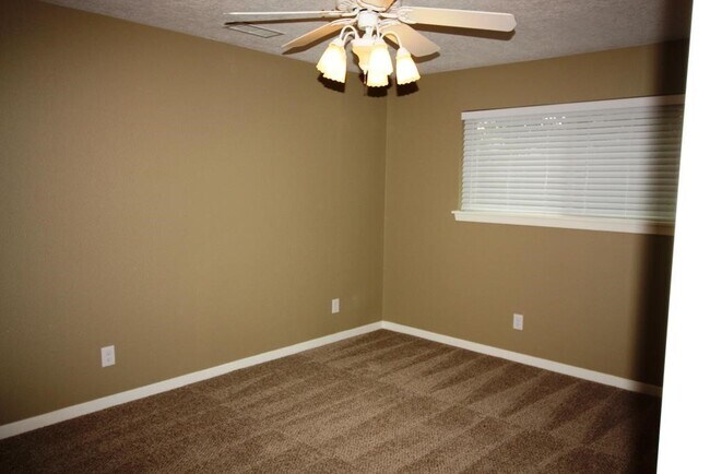 Photo - 1766 Maux Dr