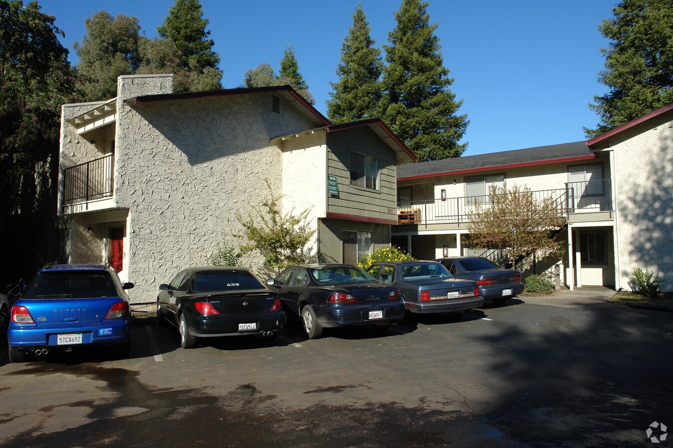 Photo - 920 W Sacramento Ave Apartments