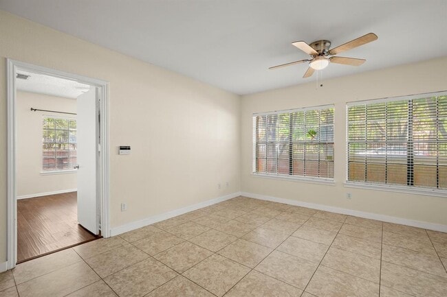 Photo - 712 W 21st St Unit 101