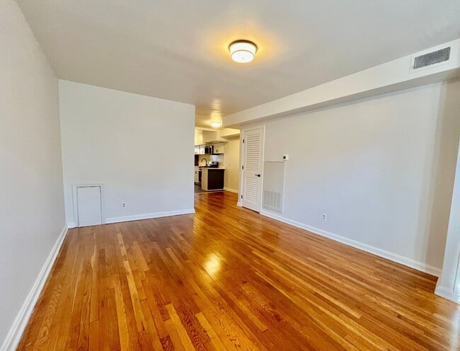 Photo - 218 10th St NE Unit 1