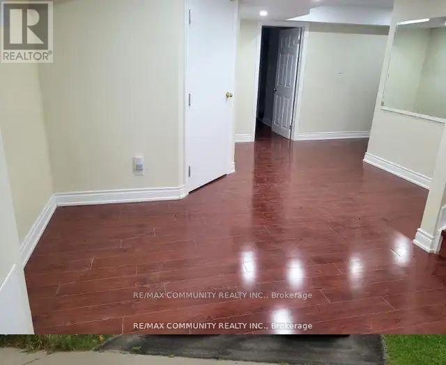 Photo - 71 Middlecote Dr