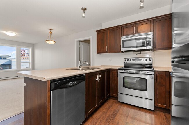 Photo - 46289-46289 Yale Rd