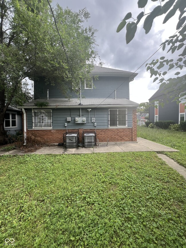 Photo - 824 Harlan St