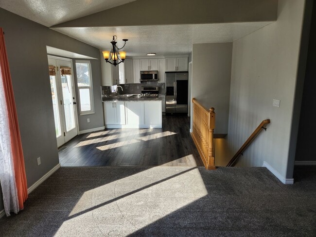 Photo - 496 W 100 N St