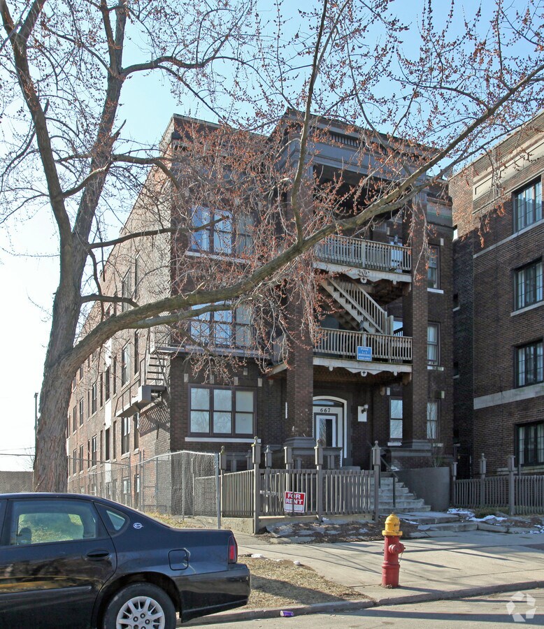 Photo - Alexandrine Square Apartments