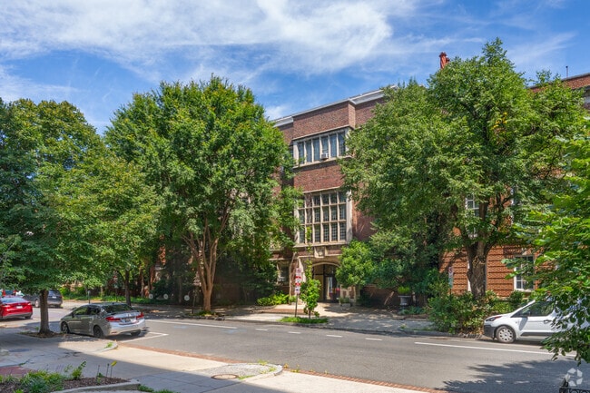 Building Photo - International Student House