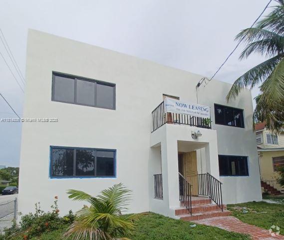 Building Photo - 1101 SW 12th Ct Unit 5 Rental