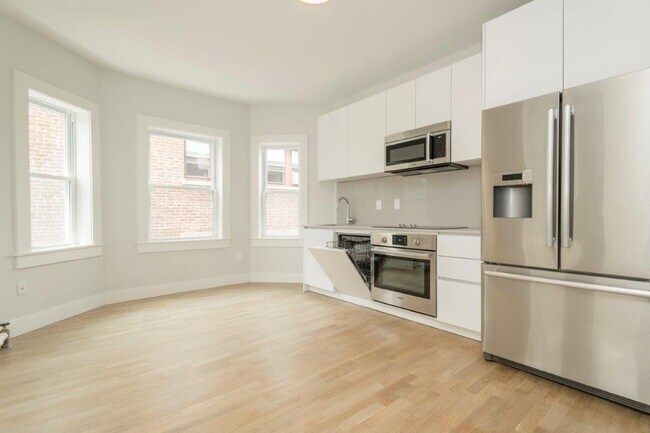 Building Photo - 31 South St Unit 9