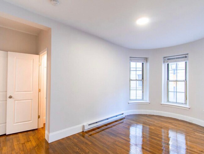 Photo - 10 Clearway St