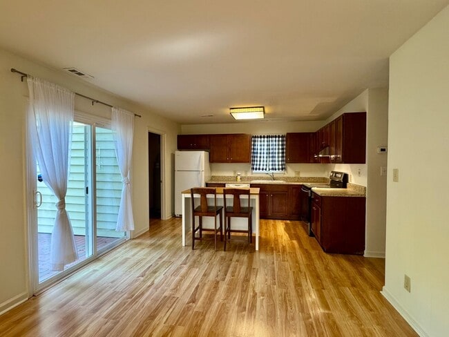 Photo - 103 Lindsay St