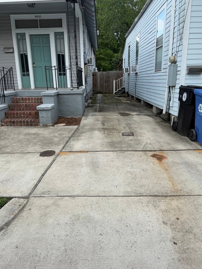Photo - 8421 Cohn St