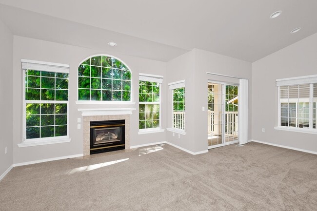 Photo - 3 Bedroom 2.5 Bath Redmond Townhouse