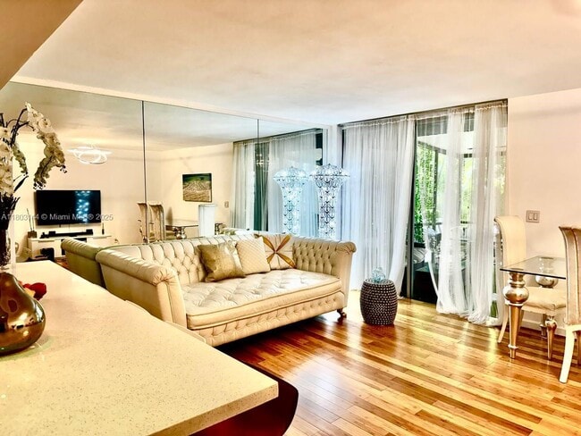 Photo - 1001 Three Islands Blvd Unidad 777