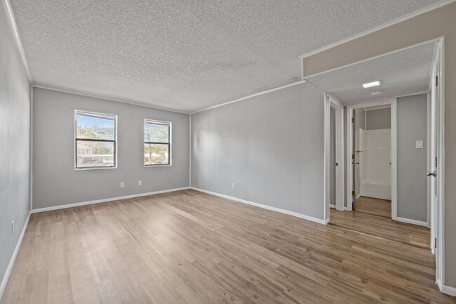 Photo - Welcome to Ravenwood Drive!