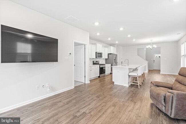 Photo - 54 Roberta Wy.