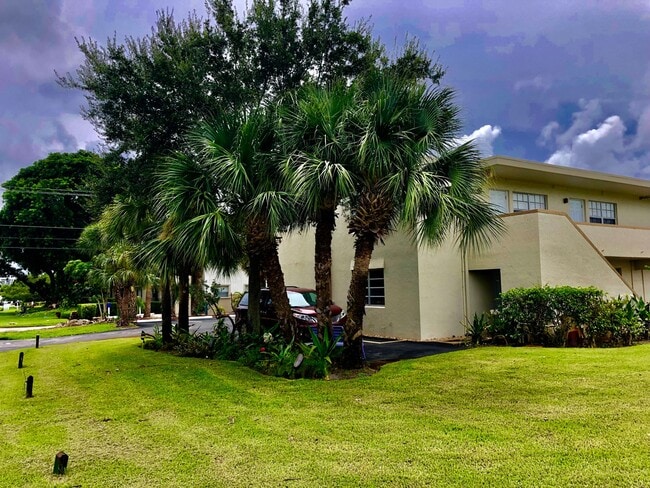 Photo - Villa Rica Apartments