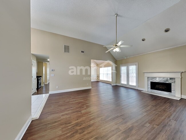 Photo - 154 Acadian Dr
