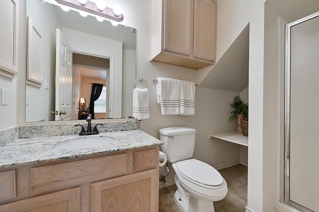 Photo - Holleman Village Apartamentos